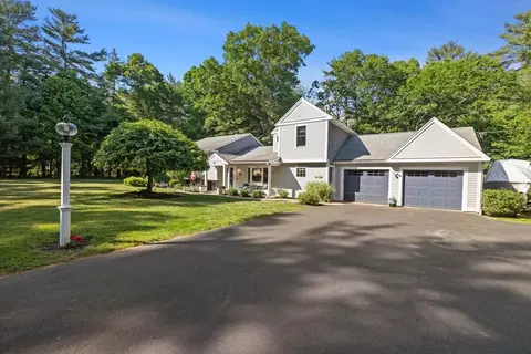 55 Union Bridge Rd, Duxbury, MA 02332