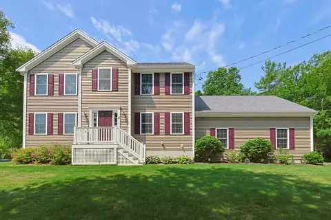 5 County St, Berkley, MA 02779