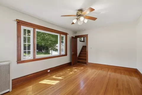 Living - 4 Drummond Ave, Worcester, MA 01605 photo 3 of 4