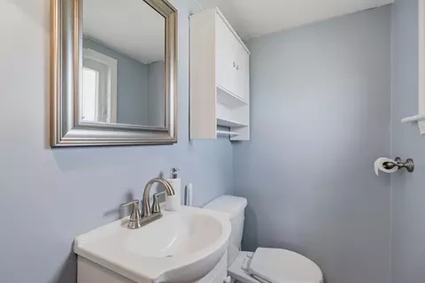 Bath - 4 Drummond Ave, Worcester, MA 01605 photo 1 of 4
