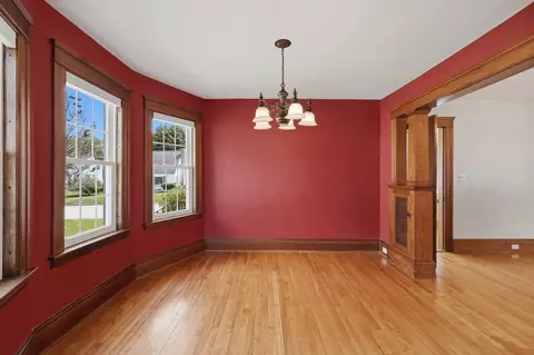 Living - 4 Drummond Ave, Worcester, MA 01605 photo 4 of 4