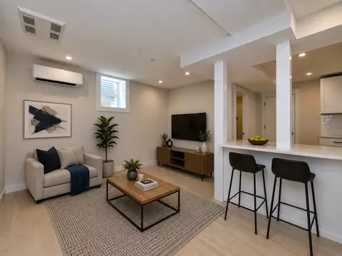 17 Macarthur St #1, Somerville, MA 02143