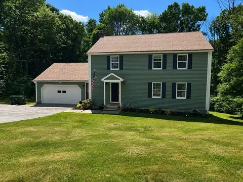 10 Garrison Heights Dr, Oxford, MA 01540