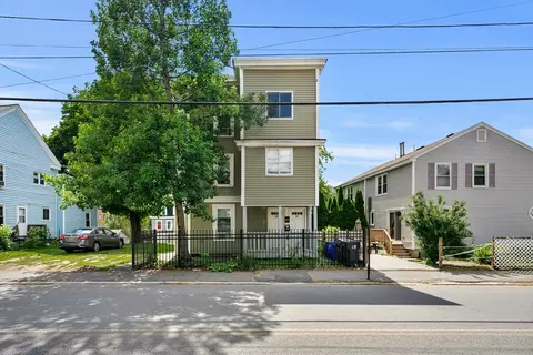 30 Primrose St, Haverhill, MA 01830