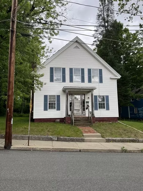 28 Grove St, Orange, MA 01364