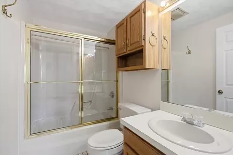 Bath - 53 Front St #53, Beverly, MA 01915 photo 2 of 3
