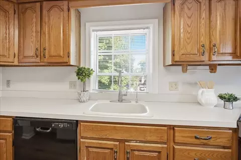 Kitchen - 53 Front St #53, Beverly, MA 01915 photo 3 of 5