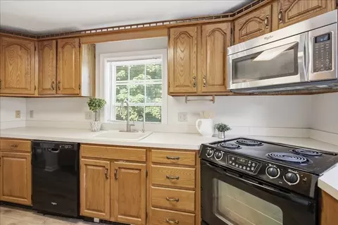 Kitchen - 53 Front St #53, Beverly, MA 01915 photo 2 of 5