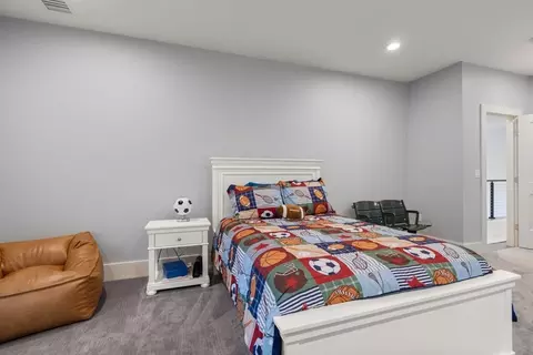 Bedroom - 80 Locust Ln, Needham, MA 02492 photo 3 of 5
