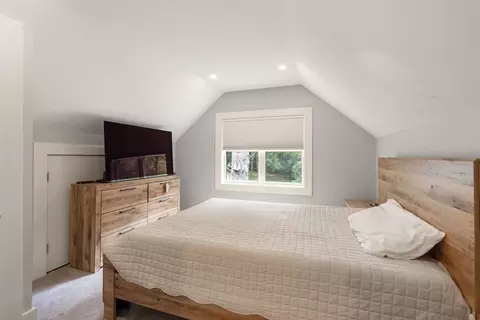 Bedroom - 80 Locust Ln, Needham, MA 02492 photo 5 of 5