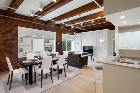 15 Sleeper St #407, Boston, MA 02210