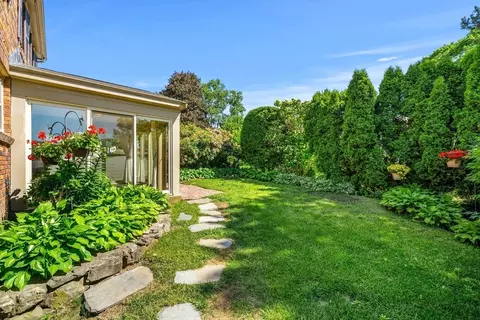 Exterior - 3 Vassar Rd, Marblehead, MA 01945 photo 4 of 6