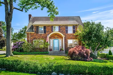 3 Vassar Rd, Marblehead, MA 01945