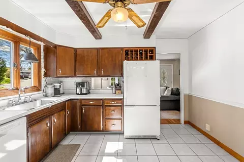 5 Pershing Ave, Acushnet, MA 02743 photo 6