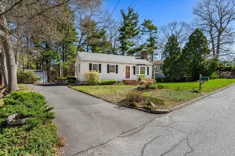 5 Pershing Ave, Acushnet, MA 02743 photo 4