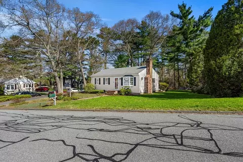 5 Pershing Ave, Acushnet, MA 02743 photo 2