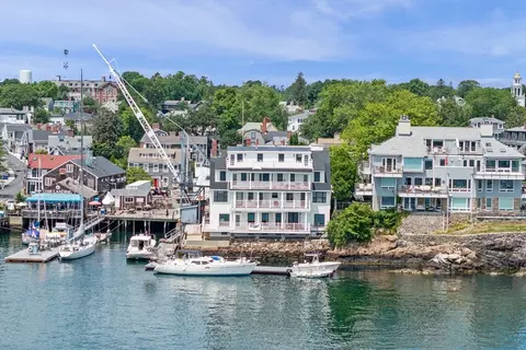 95 Front St #1, Marblehead, MA 01945