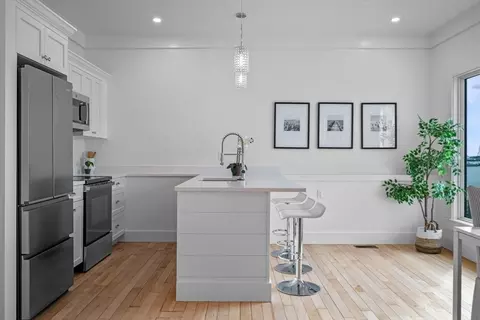 Kitchen - 95 Front St #1, Marblehead, MA 01945 photo 4 of 4