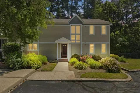 701 Winthrop St #316, Taunton, MA 02780
