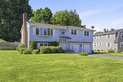 78 Briarwood Ave, Springfield, MA 01118