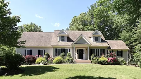 831 Mayflower St, Duxbury, MA 02332