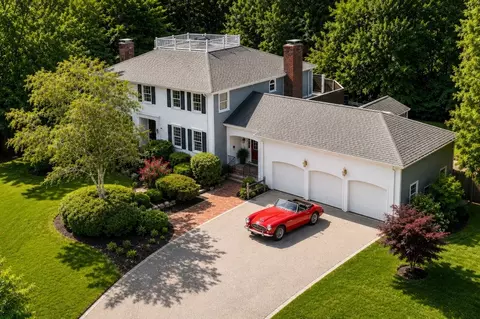 17 Berkley Cir, Hingham, MA 02043