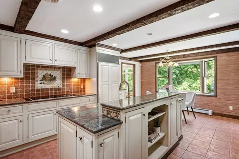 17 Berkley Cir, Hingham, MA 02043 photo 12