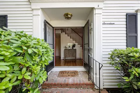 17 Berkley Cir, Hingham, MA 02043 photo 4