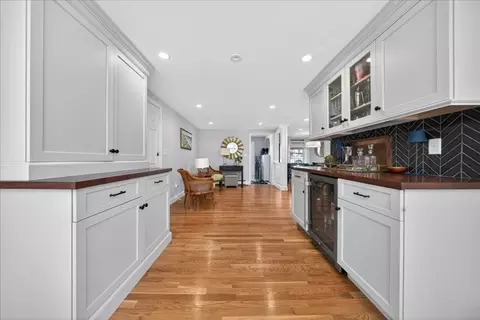 Entry Way - 36 Independence Ln, Hingham, MA 02043 photo 3 of 6
