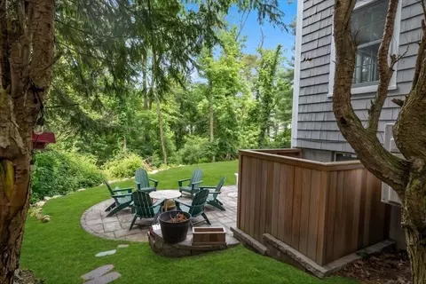 Exterior - 36 Independence Ln, Hingham, MA 02043 photo 2 of 7