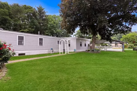 2 Wendy Way, Merrimac, MA 01860