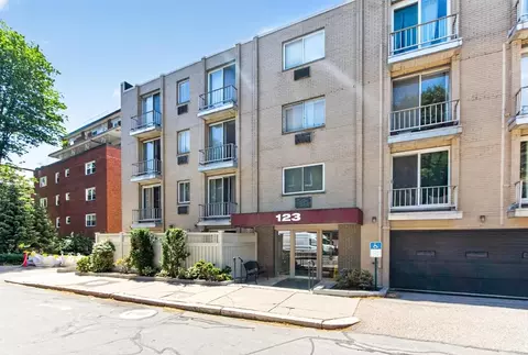 123 Sewall Ave #2K, Brookline, MA 02446