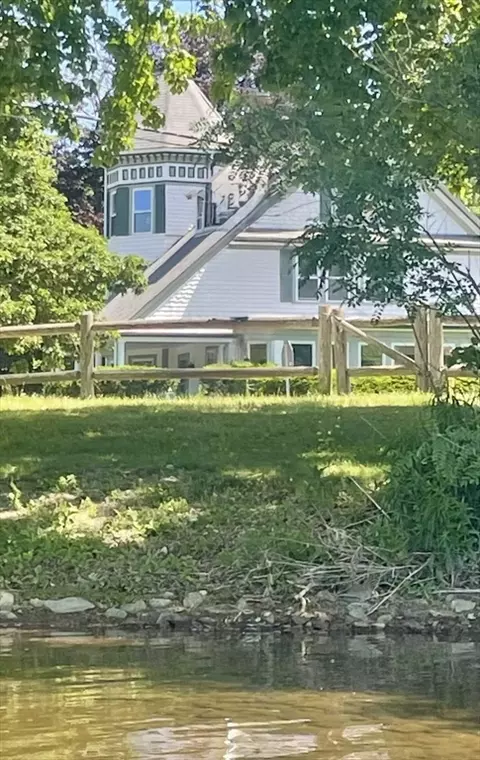 2 East St, Sharon, MA 02067