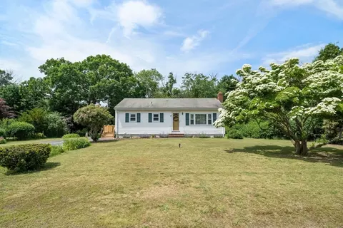 9 Mowry St, Raynham, MA 02767 photo 3