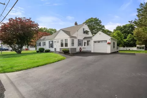 24 Wilbur St, Raynham, MA 02767