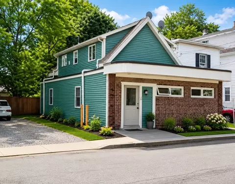 12 Linden St, Rockland, MA 02370