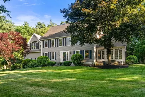 23 Longwood Dr, Hopkinton, MA 01748