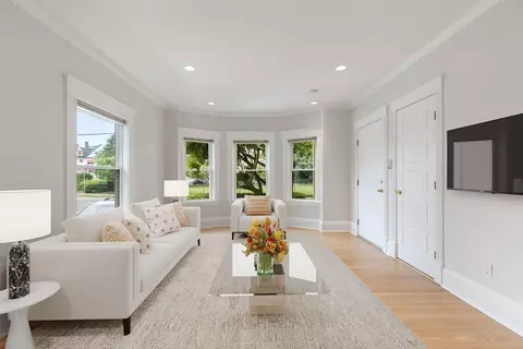 149 College Ave #1, Somerville, MA 02144