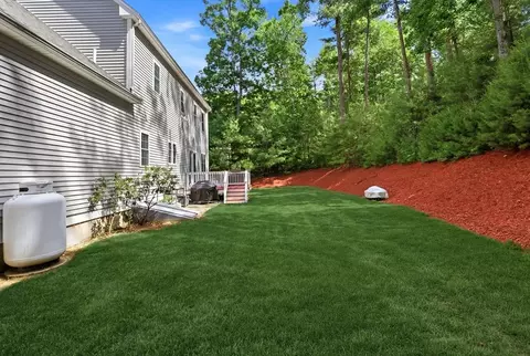 6 Harness Path, Plainville, MA 02762 photo 4