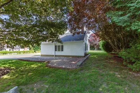 Exterior - 123 James St, Acushnet, MA 02743 photo 5 of 8