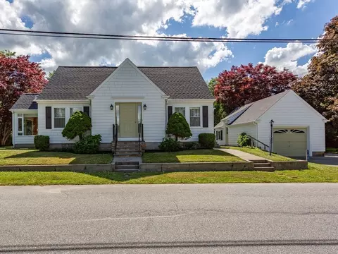 123 James St, Acushnet, MA 02743