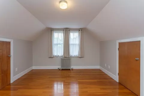 Bedroom - 123 James St, Acushnet, MA 02743 photo 4 of 7