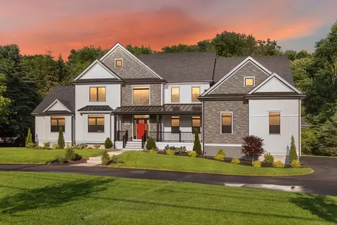 61 Lexington St, Burlington, MA 01803