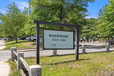 18-20 Everett St, Lawrence, MA 01843