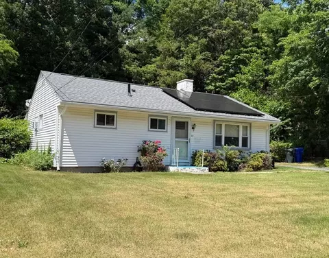32 Crestmont, Springfield, MA 01108 photo 3