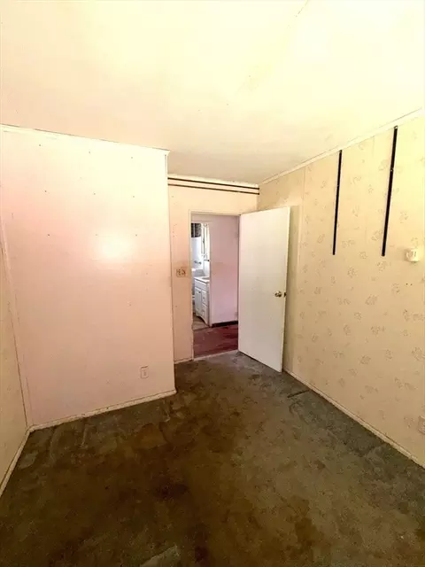 32 Crestmont, Springfield, MA 01108 photo 12