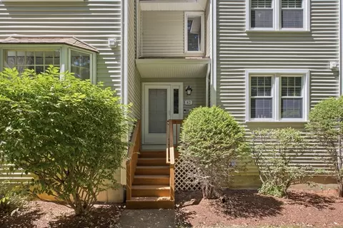 82 Patrick Rd #82, Tewksbury, MA 01876