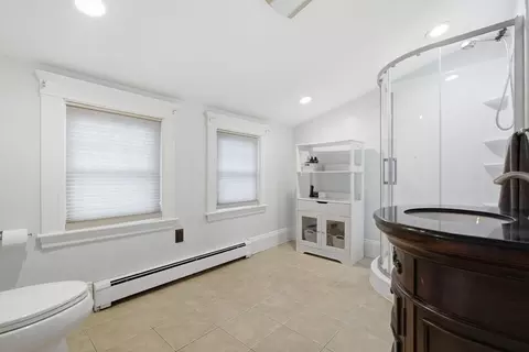 Bath - 79 Orange St, Reading, MA 01867 photo 3 of 4