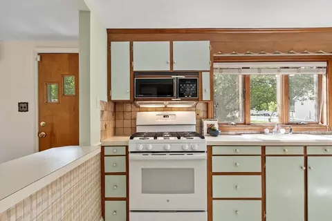 48 Chickering St, Lawrence, MA 01843 photo 10