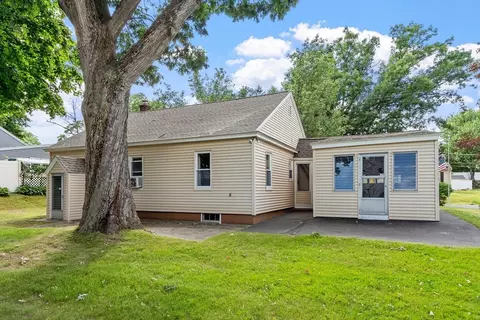 48 Chickering St, Lawrence, MA 01843 photo 5